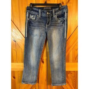 MAURICES PREMIUM Womens Medium Wash Distressed Cropped Jeans Size 5/6 (5166)